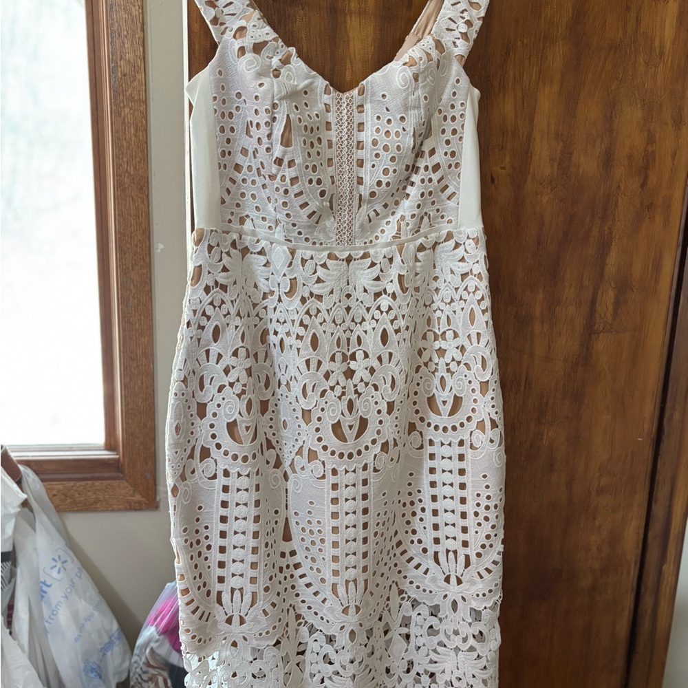 Elegant White Lace Dress